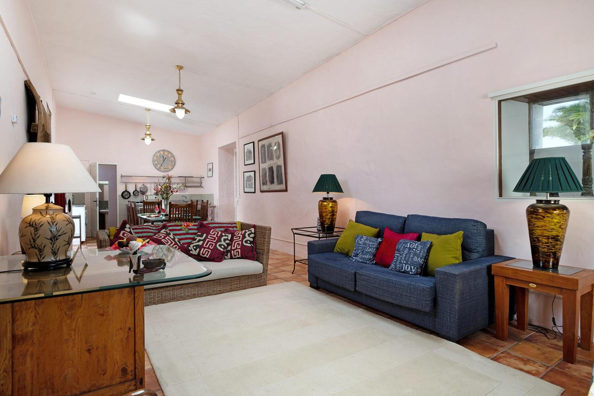 El Cello Apartment Macher